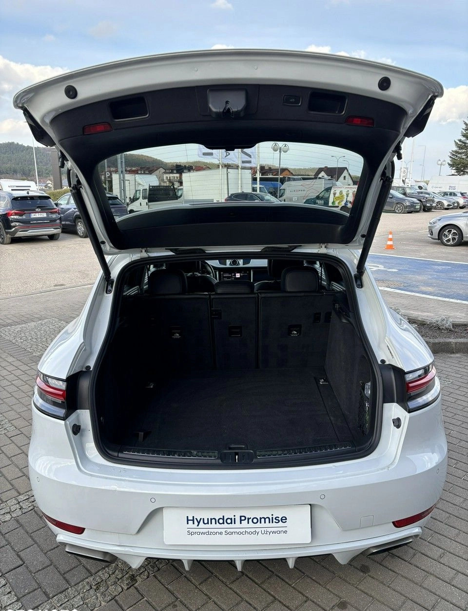 Porsche Macan cena 229900 przebieg: 117831, rok produkcji 2019 z Wejherowo małe 352